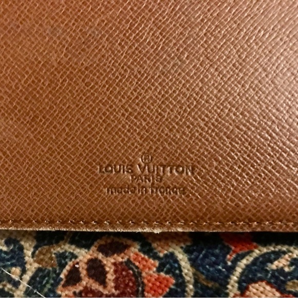 Louis Vuitton Agenda - Picture 5 of 13